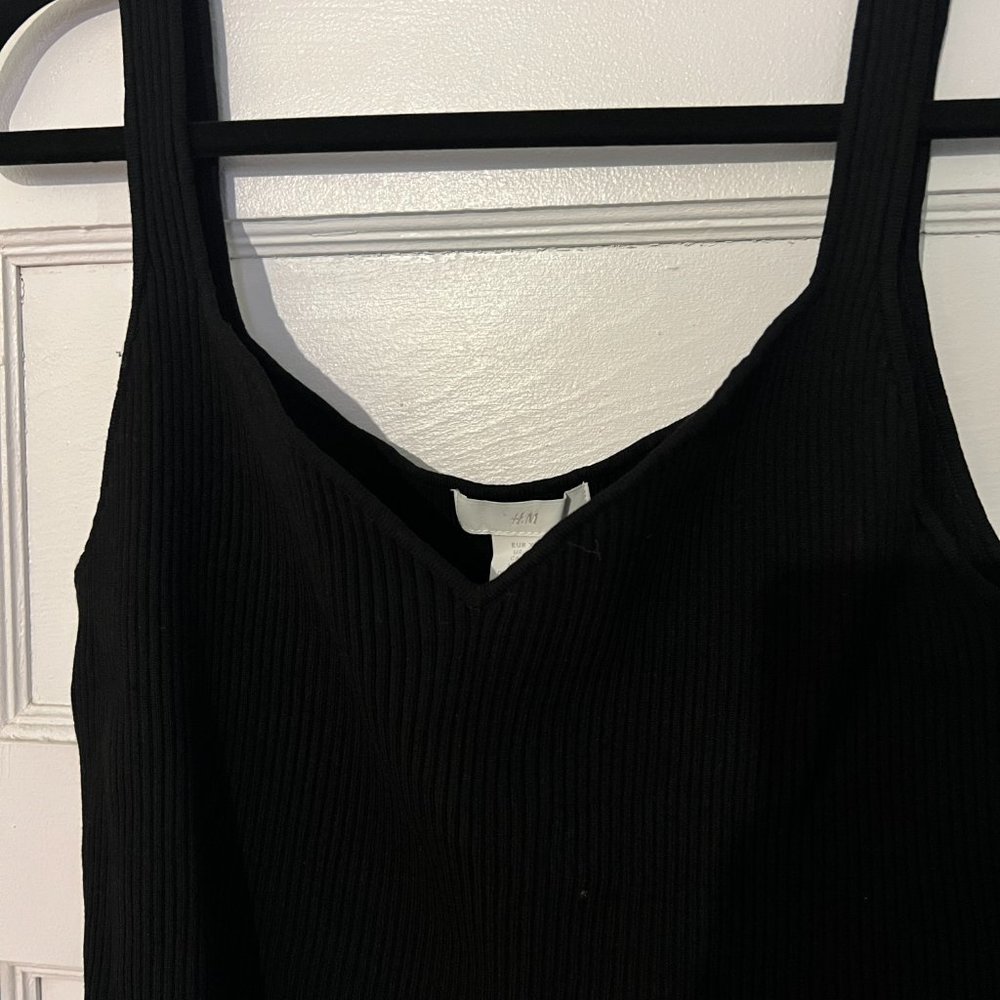 H&M Ribbed Tank Top - Picture 2 of 5